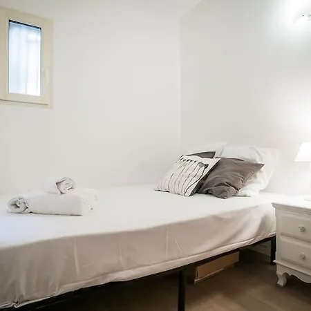 Le Five Boroughs, T2 Cosy, Centre דירה